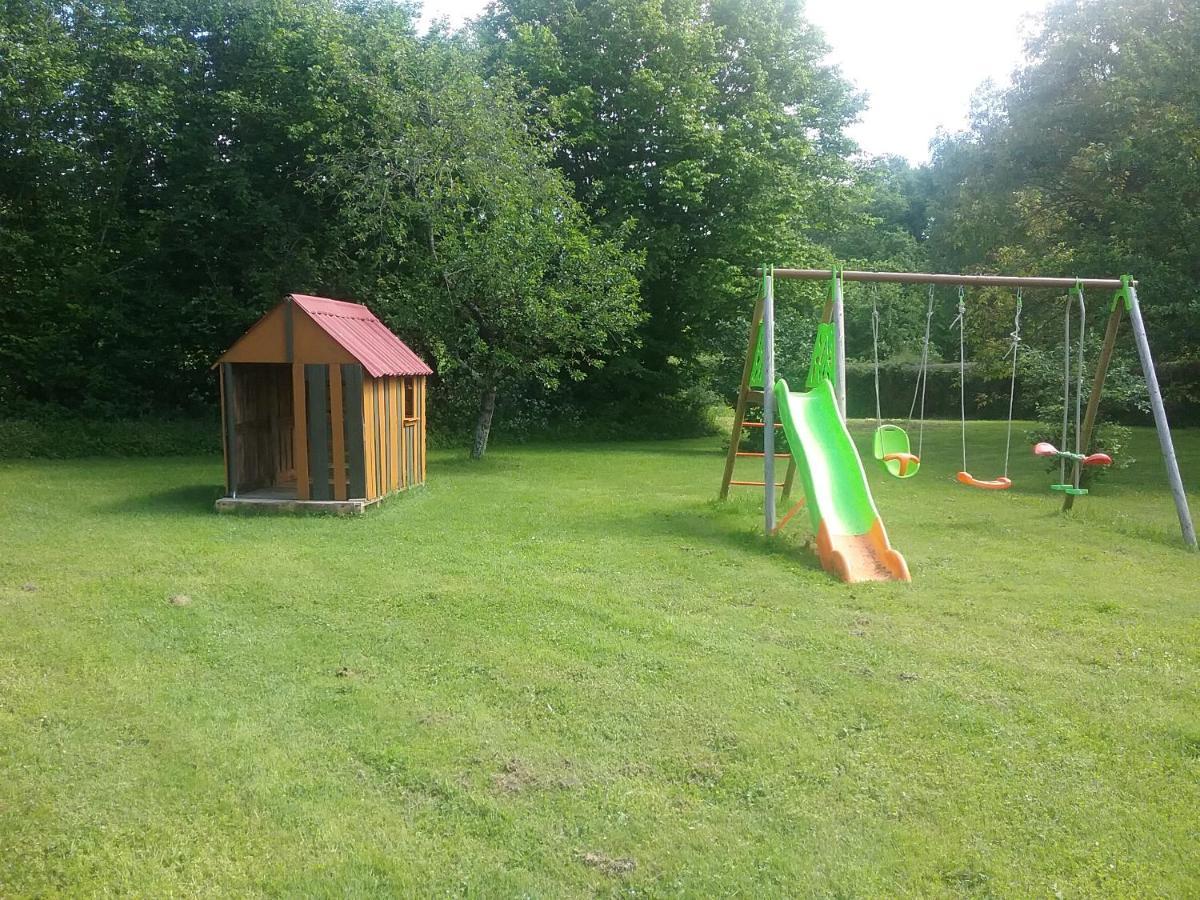 La Maison Des Escargots Blanzay Kültér fotó