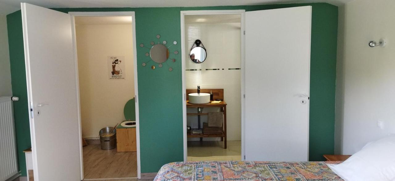 La Maison Des Escargots Blanzay Szoba fotó
